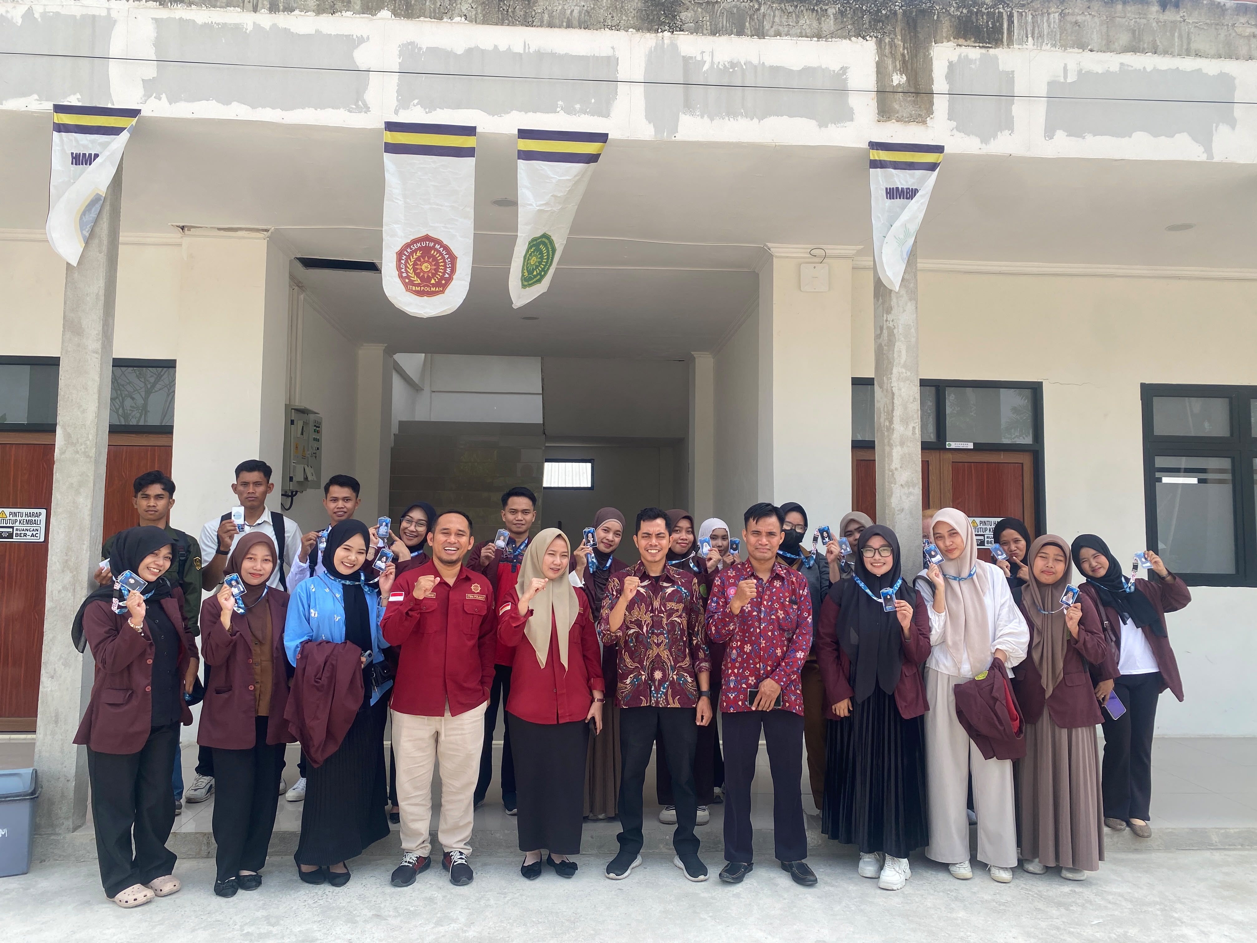 UPT PKKA ITBM Polman Lepas 41 Mahasiswa untuk Melaksanakan Program Magang di Berbagai Instansi
